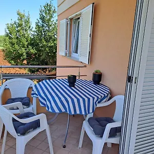 apartman-valbandon-fazana-52212.in-istria.net/
